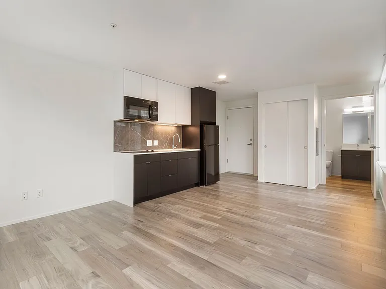 Summit Flats — Photo 40
