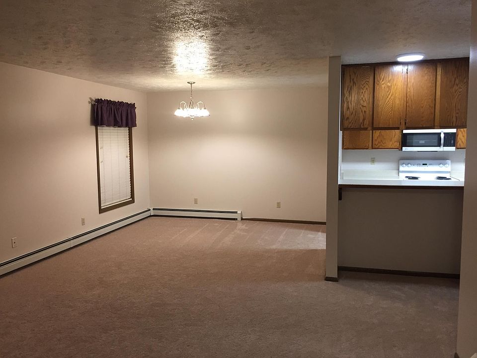 1st image of 227 Woodridge St