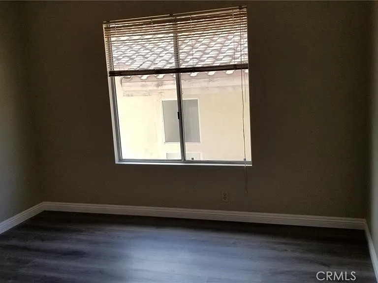424 Dylan Dr — Photo 17