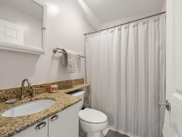 34 Lawrence St #2 — Photo 12