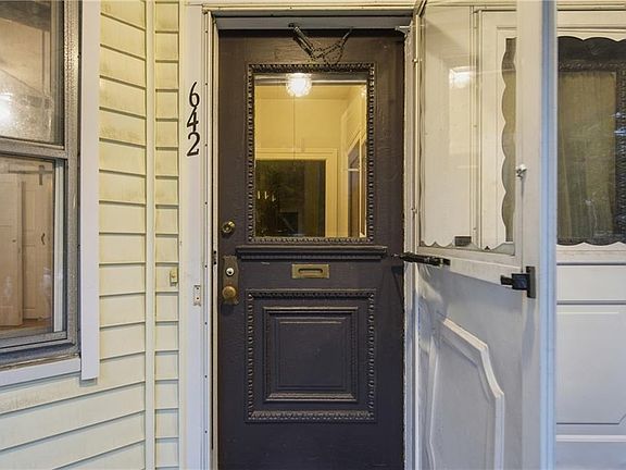 4th image of 642 Hope St