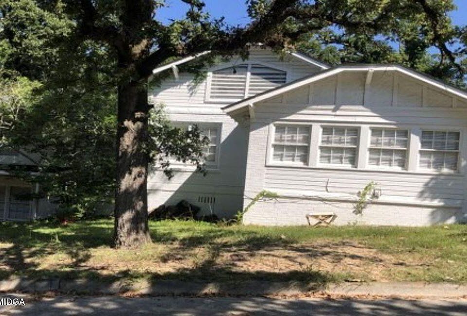 2nd image of 308 Corbin Ave
