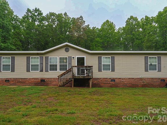 2nd image of 366 W Rocky Ln