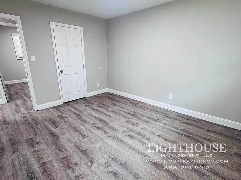 1103 Biddle St SE — Photo 4