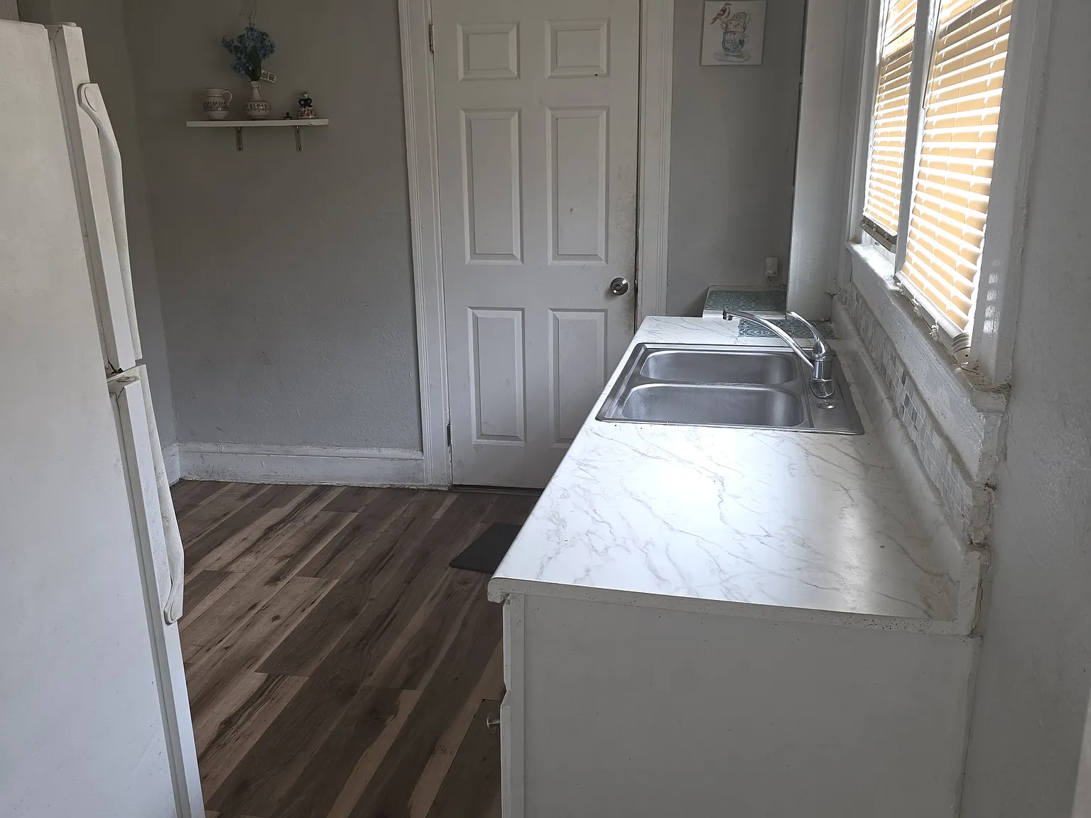 3 bed, 1056 sqft, $1,200 — Photo 3