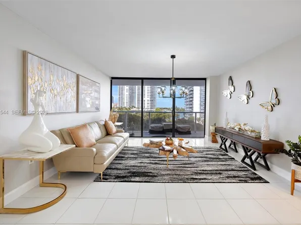 3731 N Country Club Dr APT 521, Aventura, FL 33180