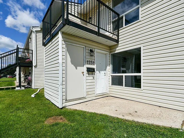 41 Munroe Pl — Photo 16