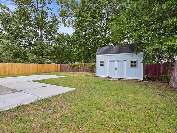 4th image of 728 Michelle Dr