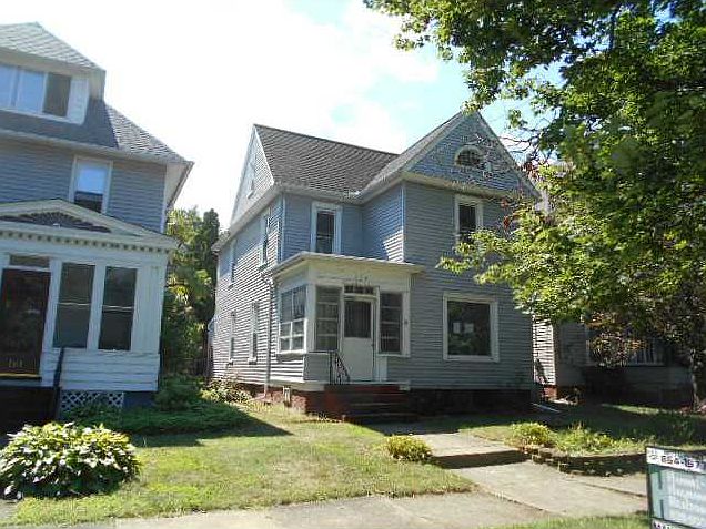 1st image of 705 Park Ave S