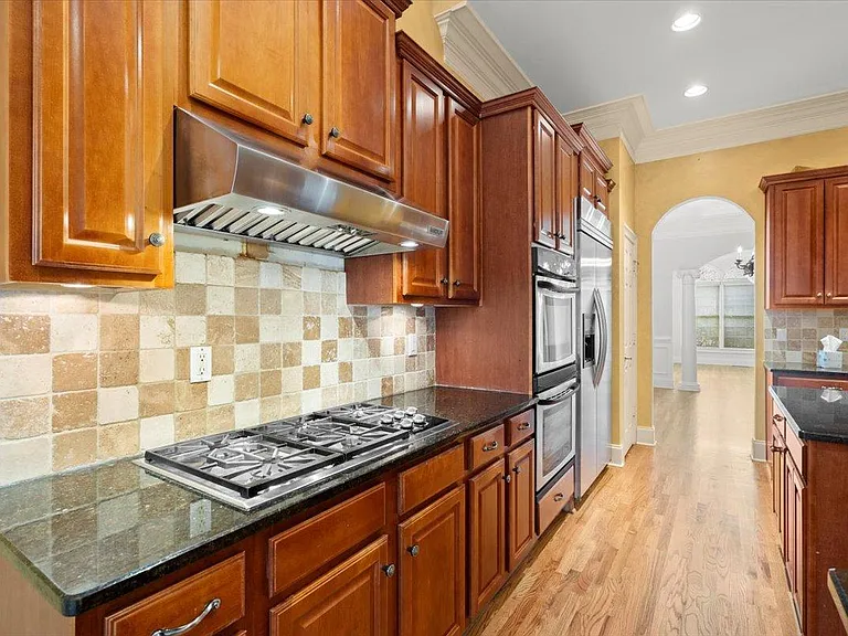 875 Wescott Ln — Photo 26