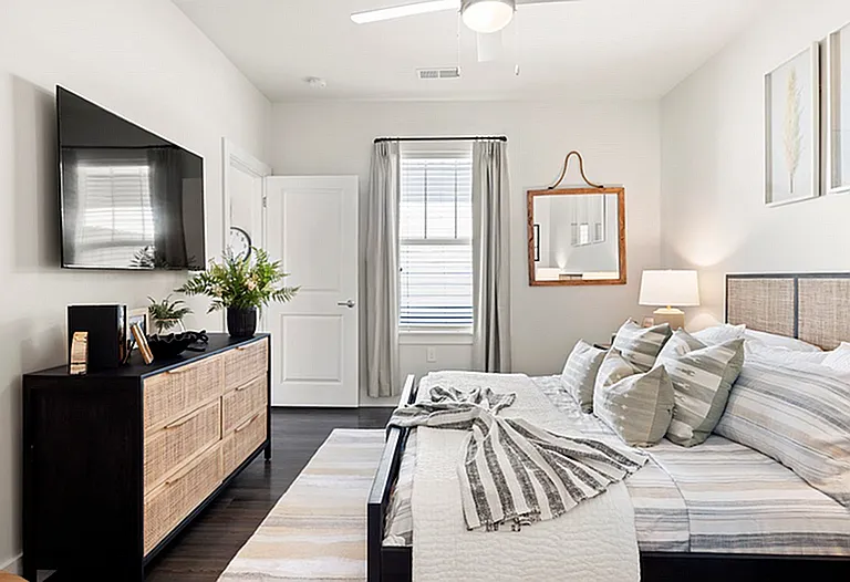 Cottage Bedroom (1)