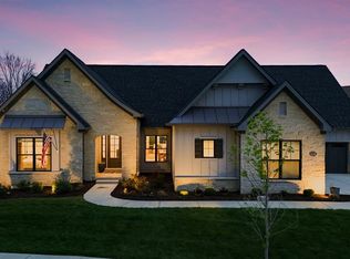 1228 Gooseberry Ln, Chesterfield, MO