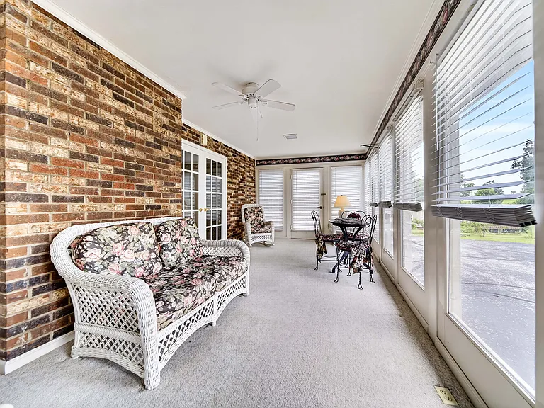 120 Briarwood Dr — Photo 39