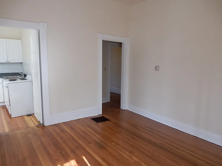 379 Walnut Ave SW — Photo 20