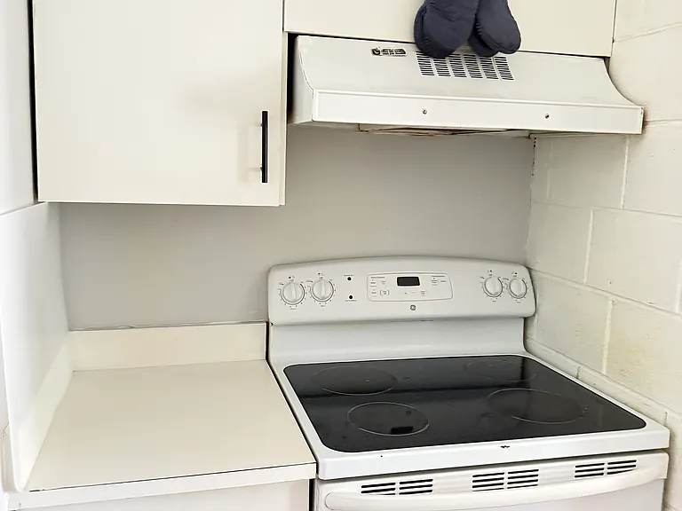 50 Hope St #2 — Photo 3
