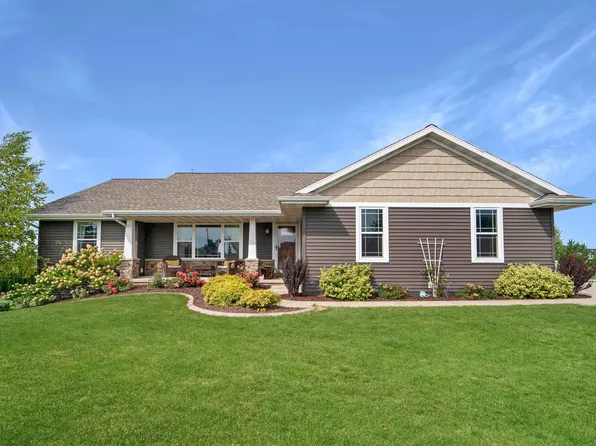 W164 Meadow Ridge Trl, Kaukauna, WI 54130