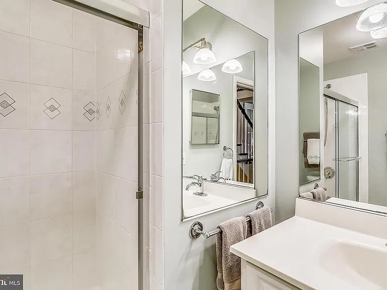 217 S Fayette St — Photo 23