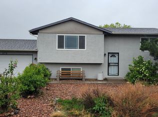 270 W Baldwyn Dr, Pueblo West, CO 81007