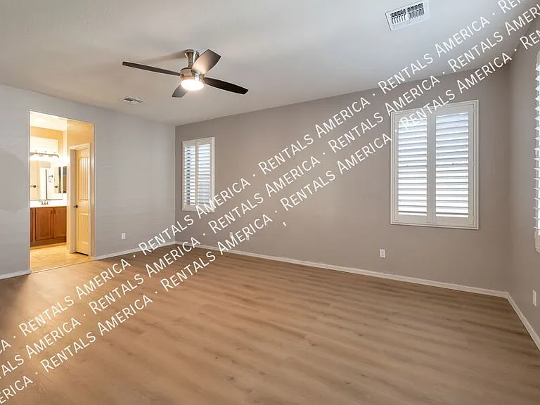 3863 S Verbena Ave — Photo 5
