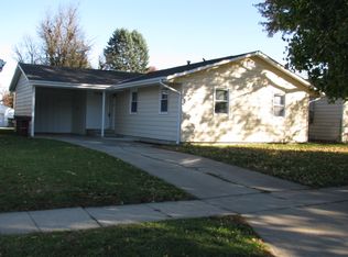 7136 Cuming St, Lincoln, NE 68507