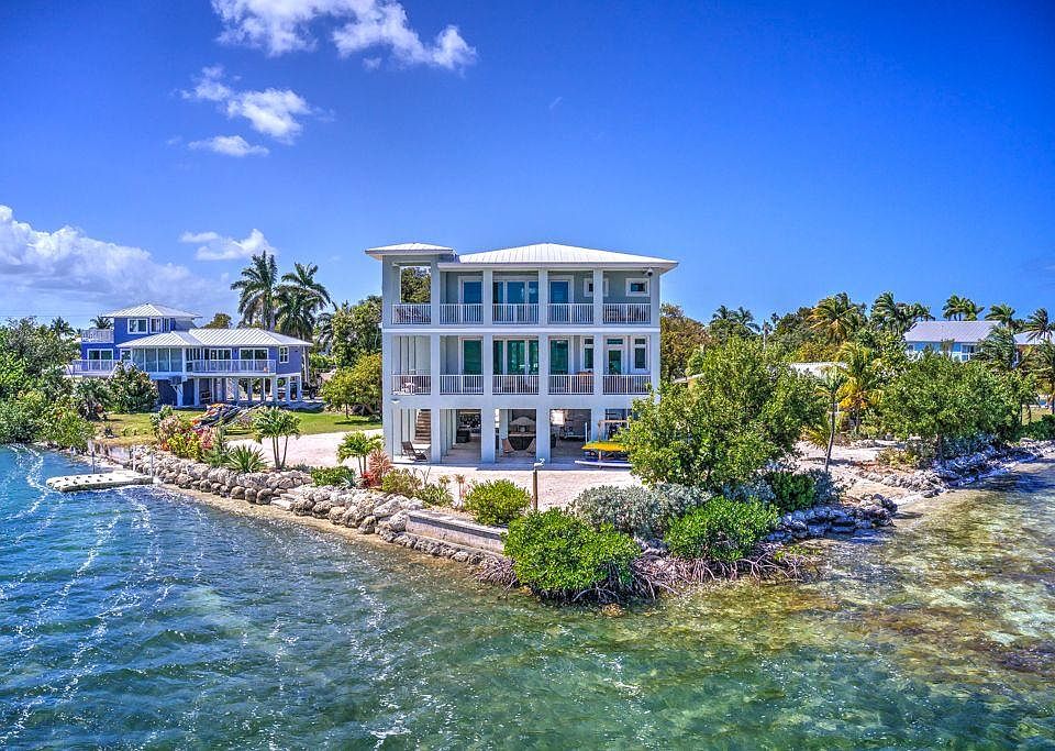 1st image of 17238 Starfish Ln