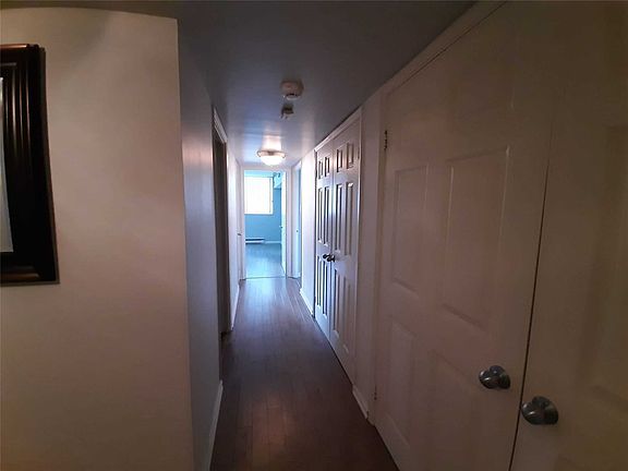 2nd image of 360 Bloor St E #607