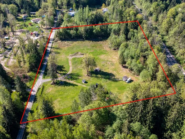 10402 89th Drive NE, Arlington, WA 98223