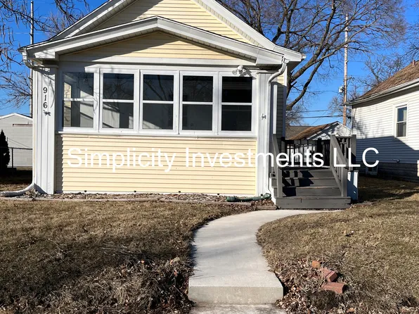 916 H Ave NW, Cedar Rapids, IA 52405
