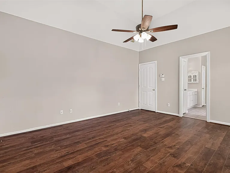 8503 Raybluff Ln — Photo 33