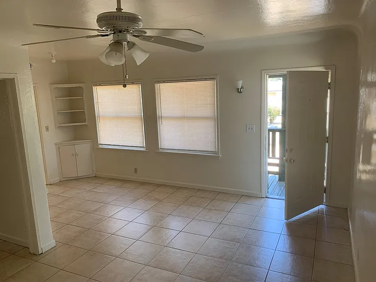 221 Wilson Ave — Photo 5