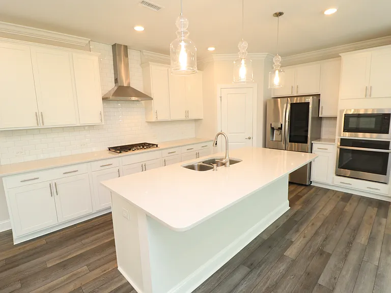 2936 Baronial St — Photo 8
