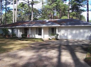 5318 Saratoga Dr, Jackson, MS 39211