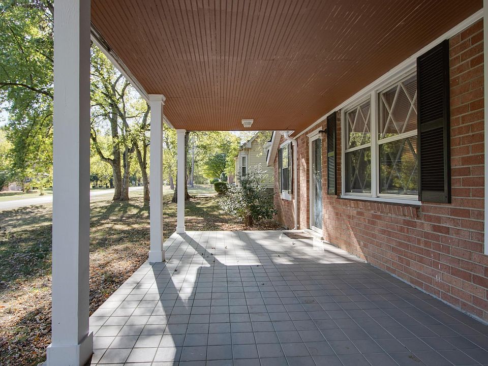 1st image of 222 Paradise Dr