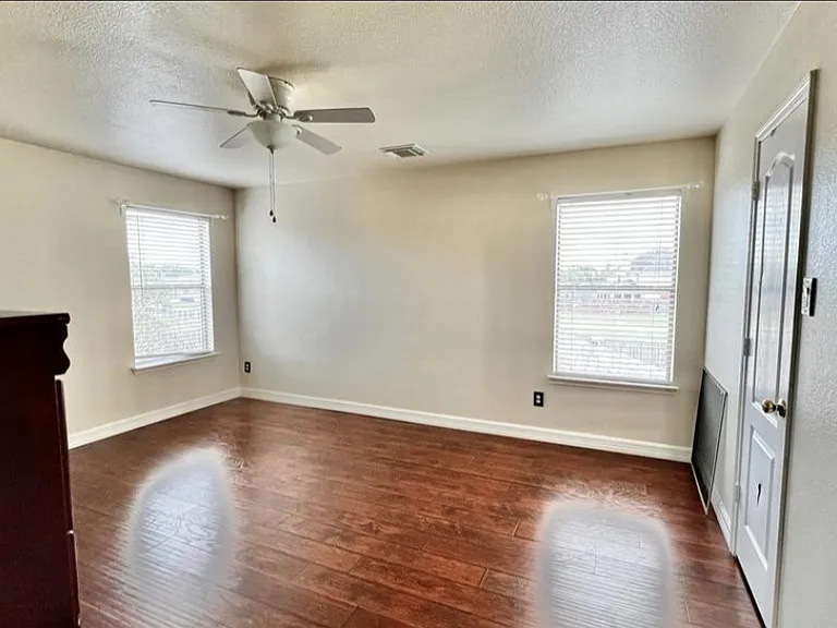 16711 Bending Creek Ln — Photo 10