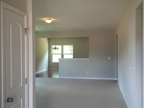 2nd image of 192 Jobe Dr