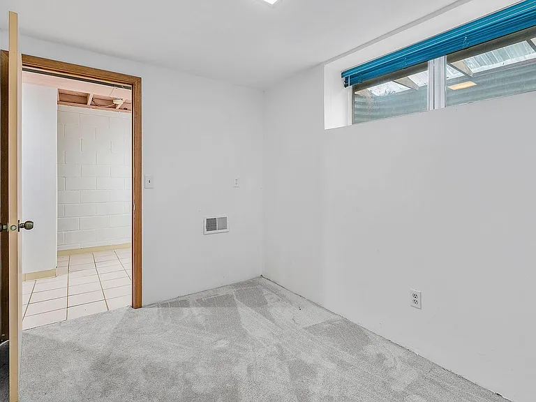 232 3rd Ave NE — Photo 25