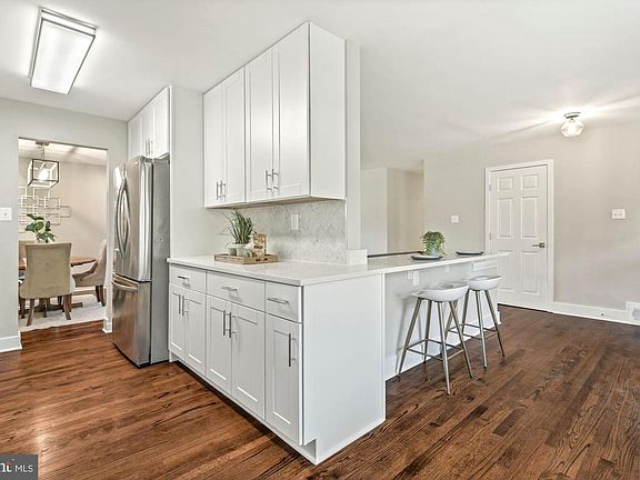 5th image of 4506 Morgal St
