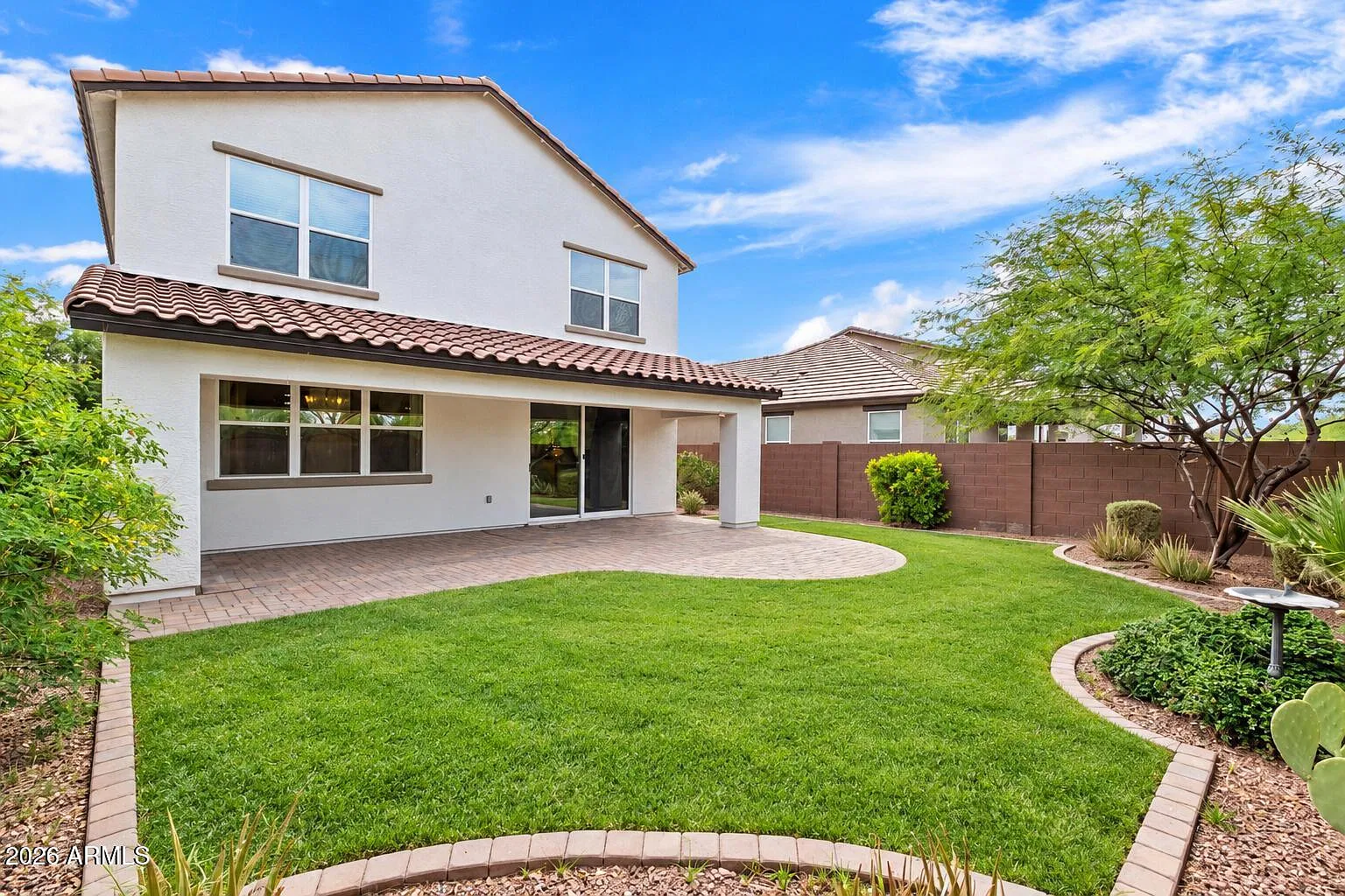 4 bed, 3.0 bath, 2301 sqft, $2,500 — Photo 3