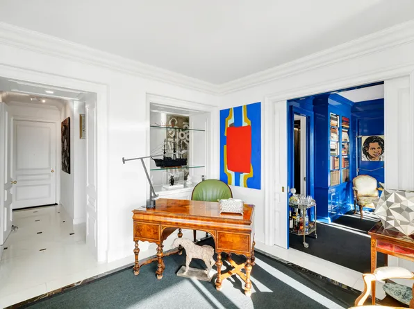 200 East 69th Street image 6 of 16