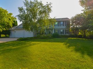 5722 Hunt Ridge Dr, Cedar Rapids, IA 52411