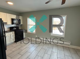 122 Main St E, Darby, PA 19023