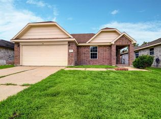 4015 Cary Creek Dr, Baytown, TX 77521