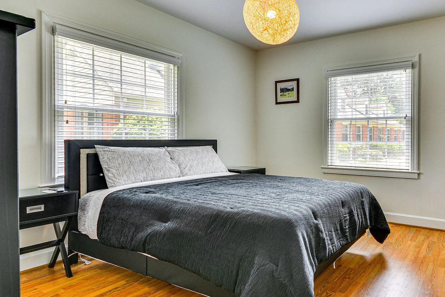 2 bed, 1.0 bath, 699 sqft, $3,128 — Photo 4