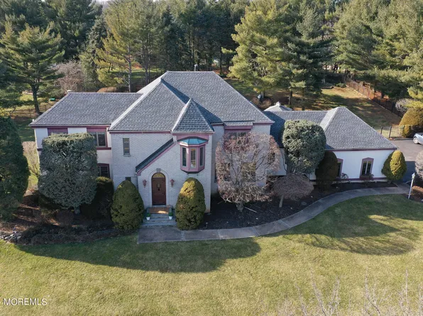 82 Takolusa Drive, Holmdel, NJ 07733