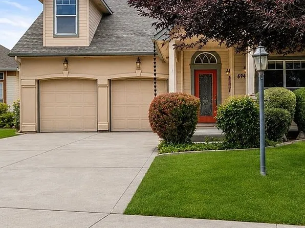 6945 E Greens Dr, Nampa, ID 83687