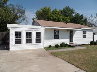 2040 Harrison Ave, Harrah, OK 73045