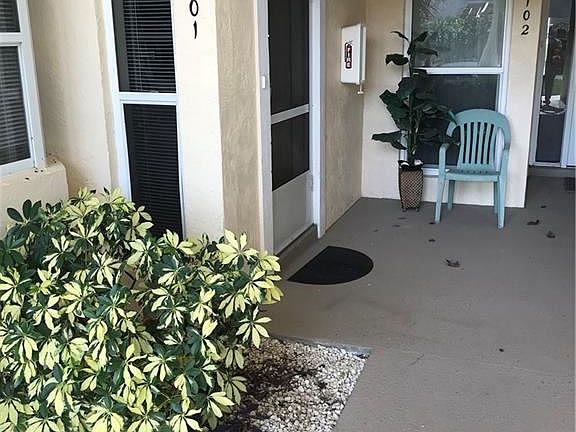 2nd image of 830 Lake Orchid Cir APT 101