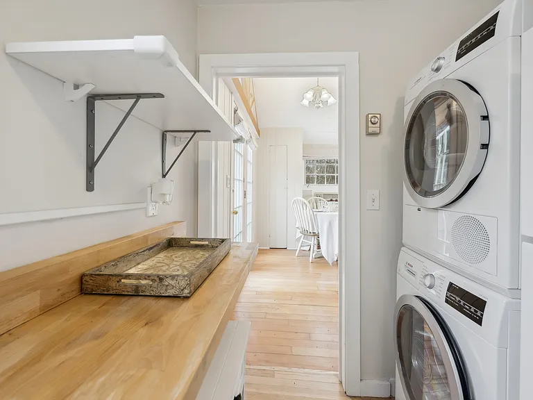 31 Wainscott Stone Rd — Photo 19