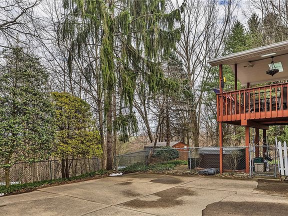 5th image of 9 Quail Ct