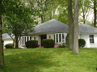 4745 Bull Rd, Dover, PA 17315